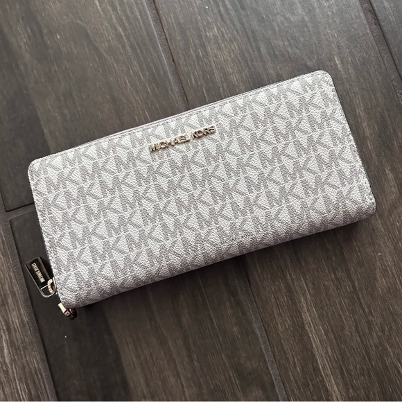 Michael Kors Jet Set Travel Large Logo Continental Wristlet White *no wristlet* - Picture 1 of 7